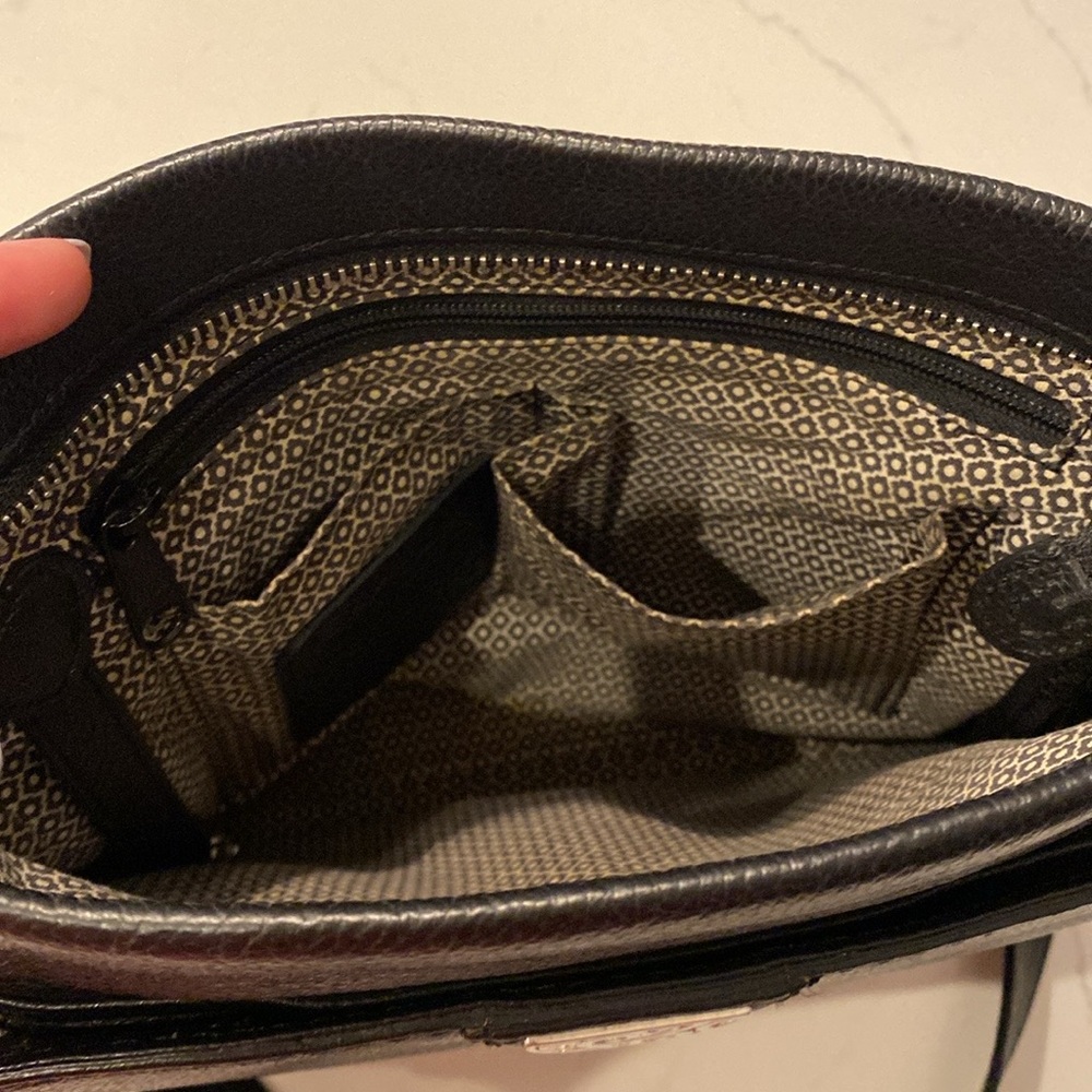 LIKE NEW🌟 Brighton Pretty Tough Royce Organizer black studded crossbody - Picture 6 of 10
